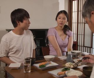 Phịch cô gái không chung huyết thống