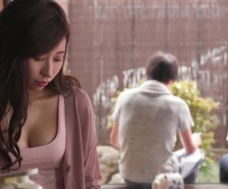 Chị dâu khát tình gạ chịch em chồng